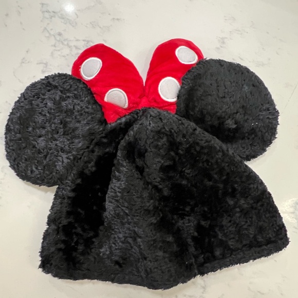 Minnie Mouse Plush Hat with Red Bow - Picture 9 of 9
